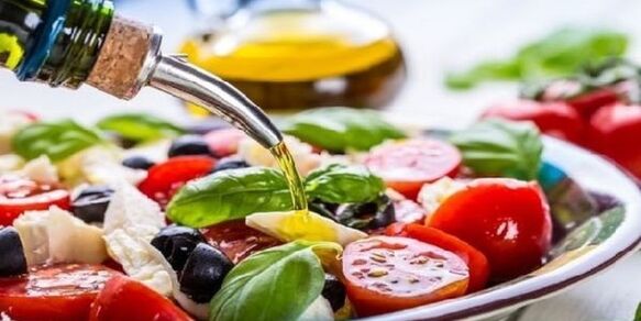 When preparing Mediterranean diet foods, you should use olive oil.