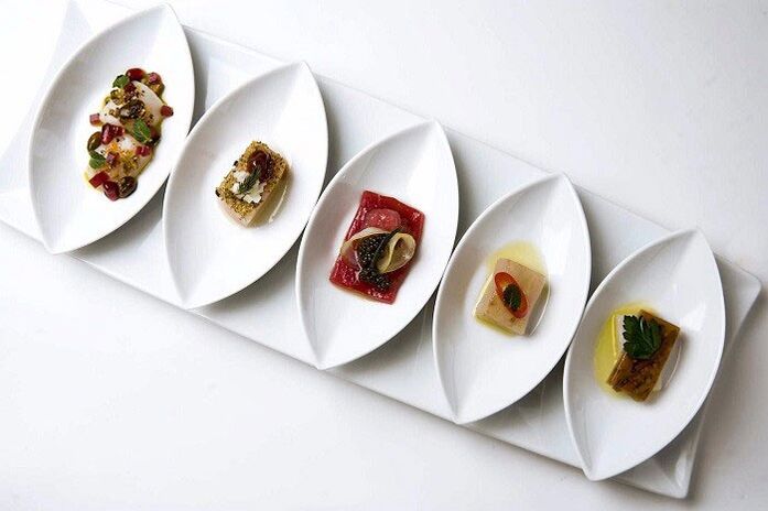 small portions of dishes in the Japanese diet